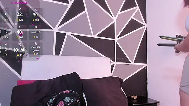 Snapshot of Victoriaa_Zans chatting on 10/12/25, 06:34 Victoriaa Zans online show from 10/12/25, 06:34