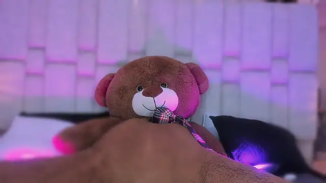  GigiDoll  online show from 10/17/25, 11:57