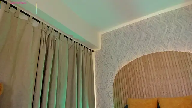 Sophiie Belle online show from 09/14/25, 11:59