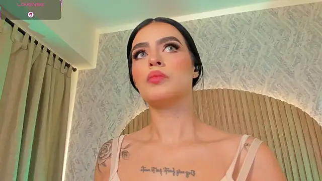 Sophiie Belle online show from 09/15/25, 01:22