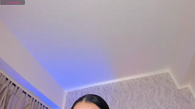 Sophiie Belle online show from 09/26/25, 01:37