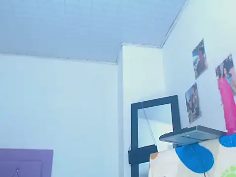 Snapshot of whitneytt chatting on 10/18/25, 03:46 whitneytt online show from 10/18/25, 03:46