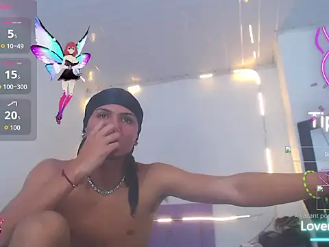 whitneytt online show from 12/03/25, 07:05