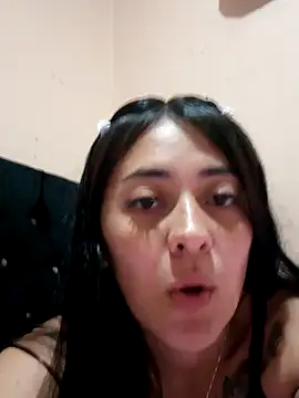 Snapshot of VioletEvanz- chatting on 09/14/25, 11:48 VioletEvanz- online show from 09/14/25, 11:48