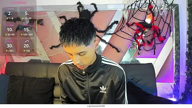 Snapshot of EstivenSallas chatting on 10/08/25, 07:33 EstivenSallas online show from 10/08/25, 07:33