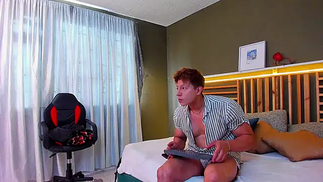 Snapshot of arnold_taylor chatting on 10/01/25, 09:21 arnold taylor online show from 10/01/25, 09:21