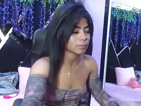 Snapshot of Zoe_Browns_ chatting on 10/25/25, 12:51 Zoe Browns online show from 10/25/25, 12:51