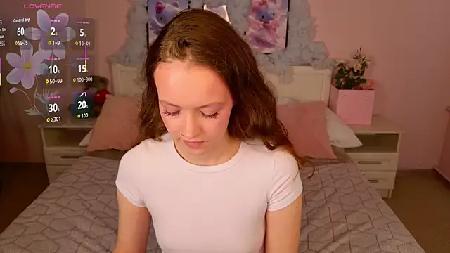 Snapshot of SallyPinkman chatting on 10/12/25, 12:37 SallyPinkman online show from 10/12/25, 12:37