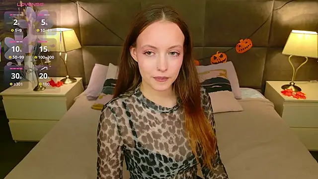 Snapshot of SallyPinkman chatting on 10/17/25, 02:08 SallyPinkman online show from 10/17/25, 02:08