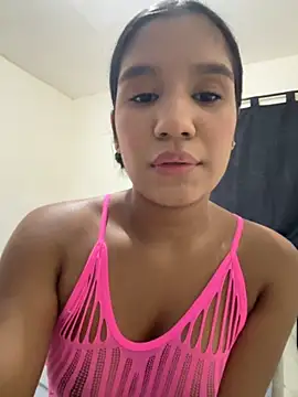 Snapshot of Lyria_Diamond chatting on 10/21/25, 09:04 Lyria Diamond online show from 10/21/25, 09:04