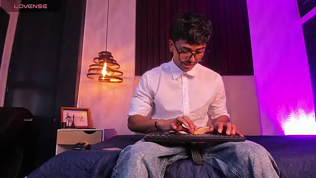 Snapshot of Jaycob_Black1 chatting on 11/08/25, 12:27 Jaycob Black1 online show from 11/08/25, 12:27