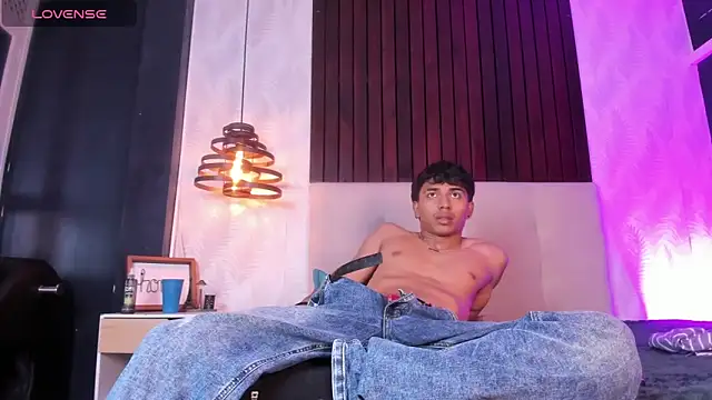 Snapshot of Jaycob_Black1 chatting on 11/24/25, 12:27 Jaycob Black1 online show from 11/24/25, 12:27