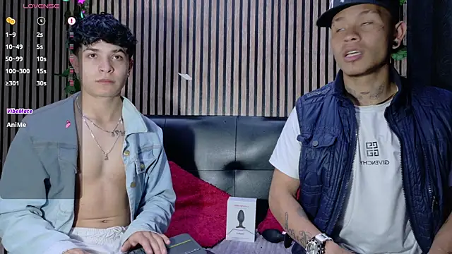Snapshot of Thiago_and_Felipe chatting on 09/13/25, 12:54 Thiago and Felipe online show from 09/13/25, 12:54