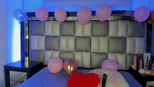 abbiecollins js online show from 11/14/25, 02:10