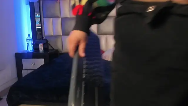 abbiecollins js online show from 11/25/25, 03:39