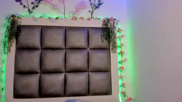 abbiecollins js online show from 07/01/26, 04:25