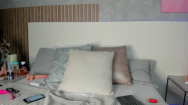 Snapshot of Amber_Santana chatting on 10/19/25, 09:15 Amber Santana online show from 10/19/25, 09:15