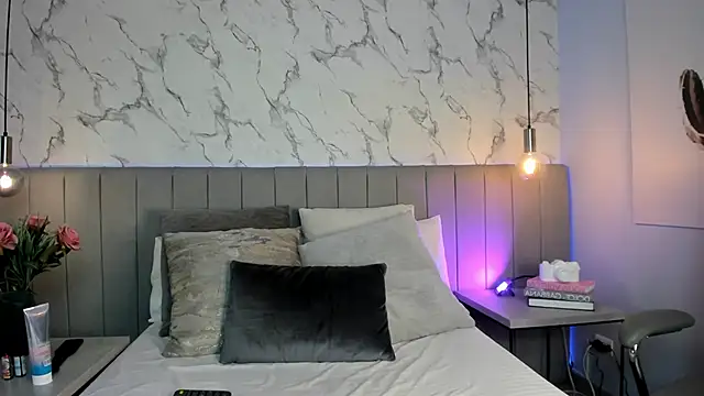 Snapshot of Amber_Santana chatting on 10/27/25, 08:46 Amber Santana online show from 10/27/25, 08:46