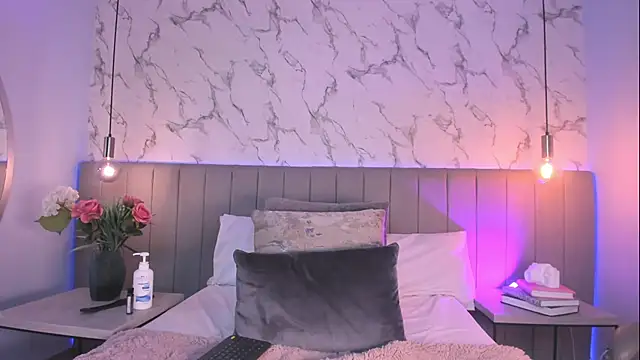 Snapshot of Amber_Santana chatting on 10/30/25, 10:43 Amber Santana online show from 10/30/25, 10:43