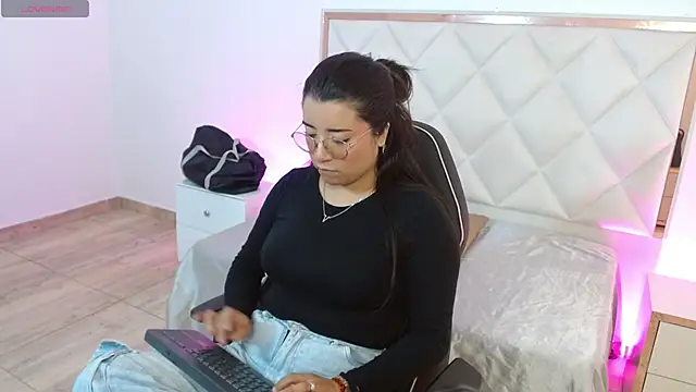 NANAKY TAY online show from 10/05/25, 12:03