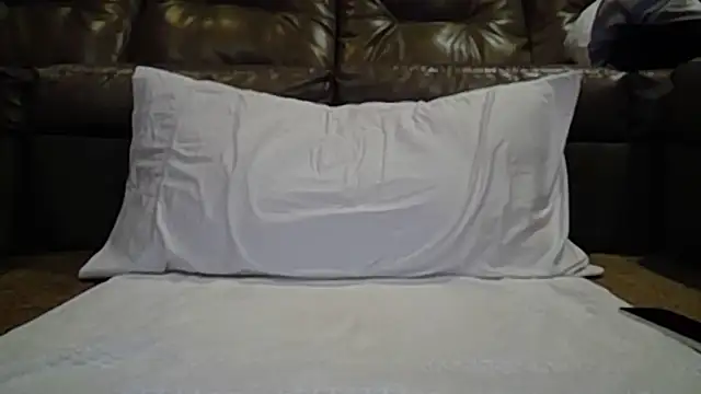 Snapshot of kinkyteenjt chatting on 04/30/26, 04:41 kinkyteenjt online show from 04/30/26, 04:41