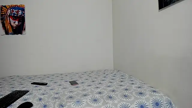 Snapshot of mariajose222 chatting on 12/02/25, 01:44 mariajose222 online show from 12/02/25, 01:44