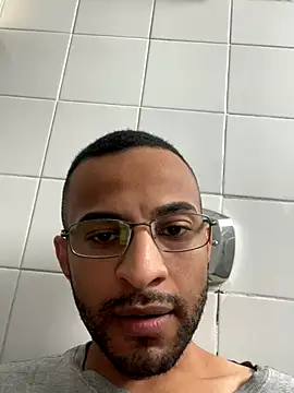 pauzudomoreno1 online show from 12/14/25, 07:18