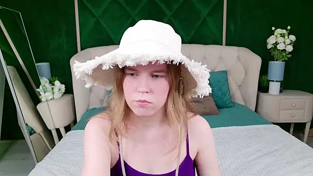Alida Brice online show from 05/04/26, 05:42