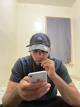 LeoPR00 online show from 10/02/25, 06:09