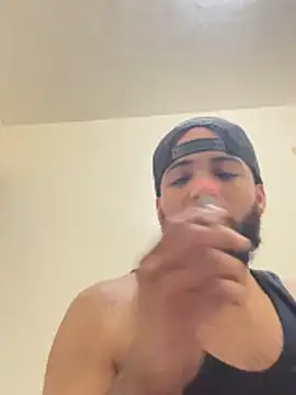 LeoPR00 online show from 10/16/25, 02:18