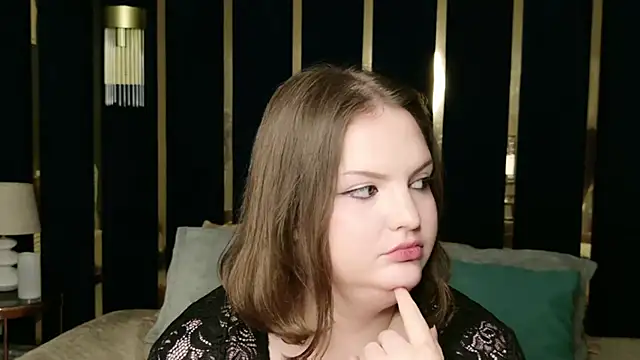 Snapshot of Vanessa_Rise chatting on 09/19/25, 12:34 Vanessa Rise online show from 09/19/25, 12:34