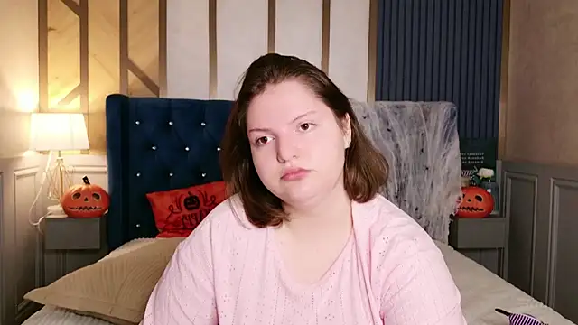 Vanessa Rise online show from 10/23/25, 05:51