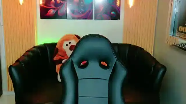 ElectrogoDdess online show from 10/04/25, 10:13