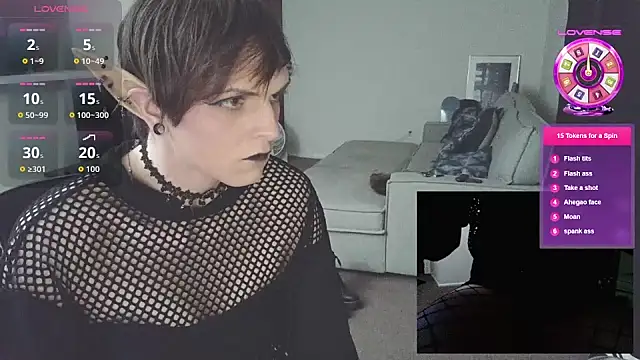 EnbyGamerChick online show from 09/21/25, 11:50