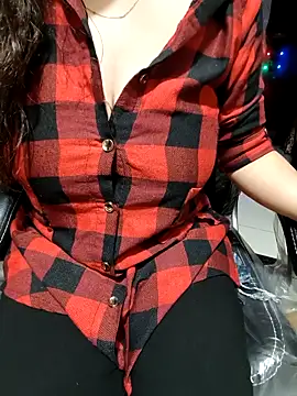 Snapshot of sassy_aly007 chatting on 11/14/25, 05:00 sassy aly007 online show from 11/14/25, 05:00