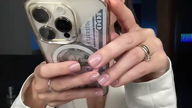 Snapshot of Orlinah chatting on 10/03/25, 07:33 Orlinah online show from 10/03/25, 07:33