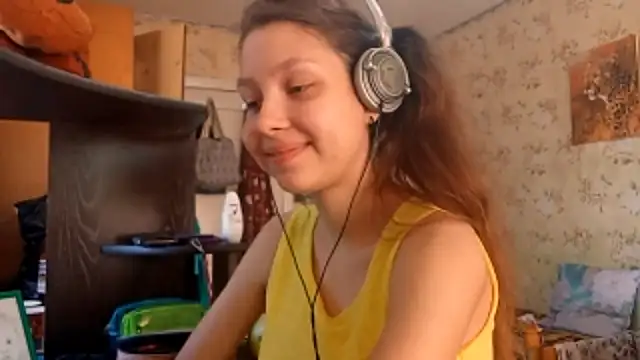 Snapshot of QutieDaSweet chatting on 09/26/25, 07:12 QutieDaSweet online show from 09/26/25, 07:12