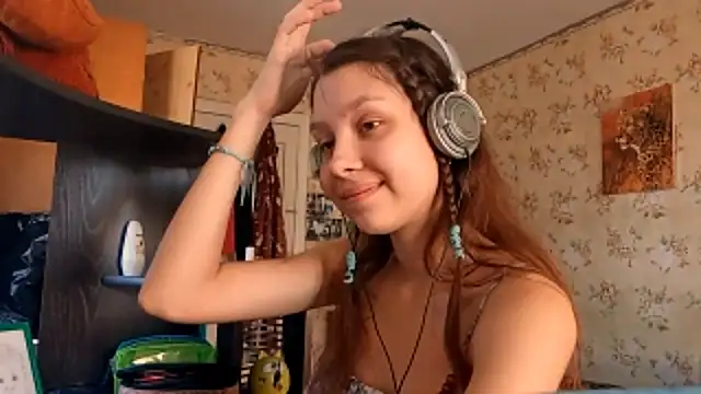 Snapshot of QutieDaSweet chatting on 10/01/25, 06:52 QutieDaSweet online show from 10/01/25, 06:52