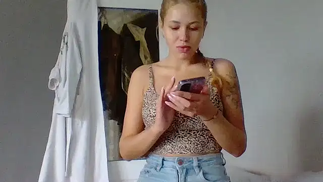 Lismera online show from 09/18/25, 11:12