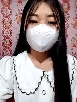 Snapshot of Damhan12 chatting on 11/03/25, 02:02 Damhan12 online show from 11/03/25, 02:02