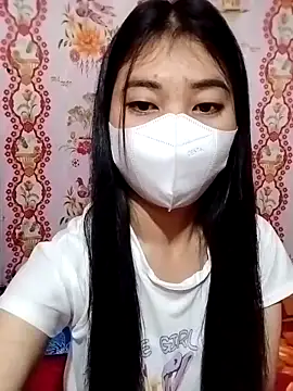 Snapshot of Damhan12 chatting on 11/12/25, 02:23 Damhan12 online show from 11/12/25, 02:23