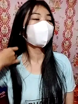 Snapshot of Damhan12 chatting on 11/12/25, 11:14 Damhan12 online show from 11/12/25, 11:14