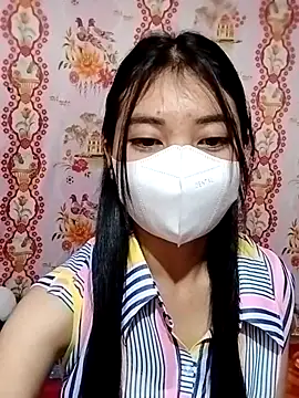 Snapshot of Damhan12 chatting on 11/13/25, 11:20 Damhan12 online show from 11/13/25, 11:20