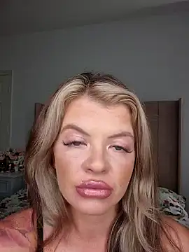 Just peaches not cream online show from 09/25/25, 12:09