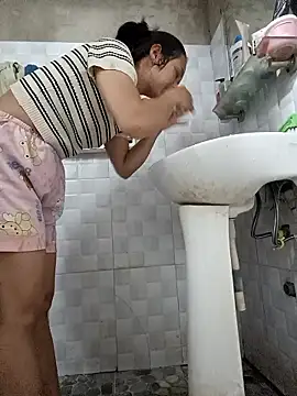 Na xx online show from 10/17/25, 11:18