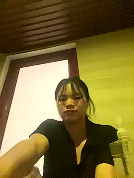 Snapshot of Han20252 chatting on 10/14/25, 02:29 Han20252 online show from 10/14/25, 02:29