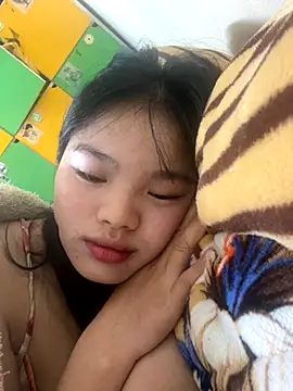 Snapshot of Han20252 chatting on 10/18/25, 08:04 Han20252 online show from 10/18/25, 08:04