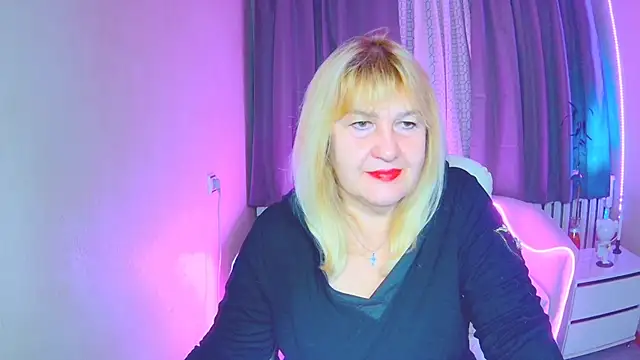 EmmaEllison online show from 11/08/25, 07:30
