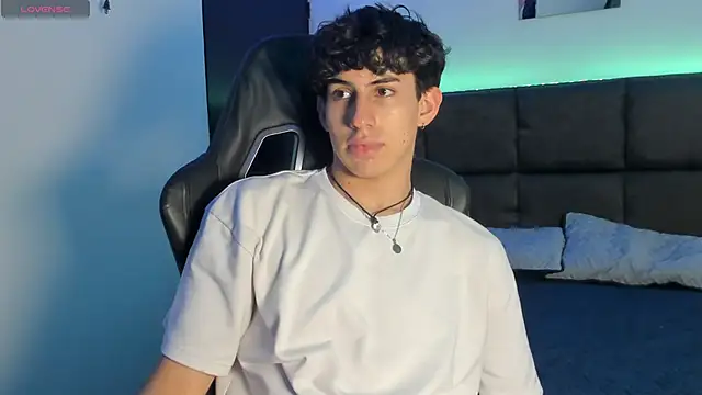 Aaron Spencer13 online show from 10/16/25, 07:04