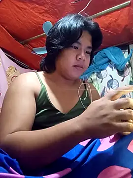 Snapshot of Huntrix2025 chatting on 11/23/25, 07:24 Huntrix2025 online show from 11/23/25, 07:24